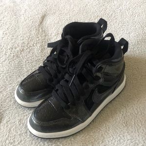 Air Jordan 1 Retro High "Black Patent" GS